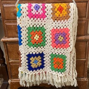 1970s Vintage Granny Squares Afghan